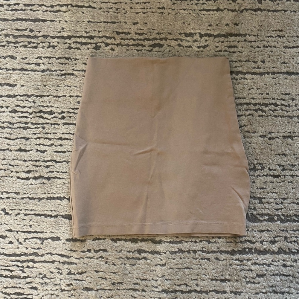 Windsor Bodycon skirt❤️‍🔥2/18$❤️‍🔥